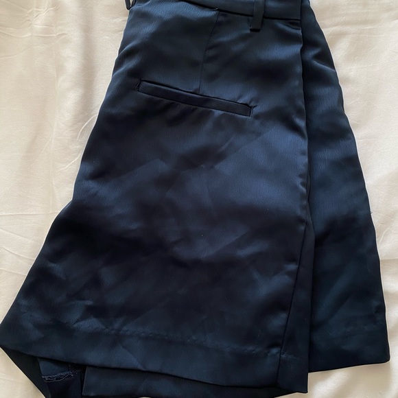 Hm silk navy shorts - Picture 3 of 5